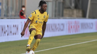 Adjapong è del Lecce: il terzino lascia il Sassuolo