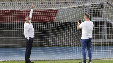 Europa League, porte troppo piccole: Mourinho le fa cambiare