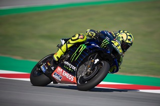 MotoGp, il papà di Jorge Lorenzo: "Valentino Rossi è il più aggressivo in pista"