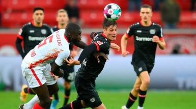 Leverkusen e Lipsia non vanno oltre l'1-1. Dortmund steso dall'Augusta