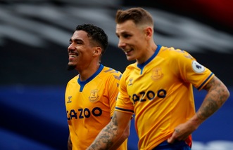 L'Everton di Ancelotti vince ancora. Lo United ringrazia Bruno Fernandes, rimonta del Chelsea