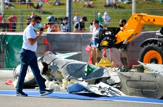 F2, incidente da paura per Ghiotto e Aitken: Gara Sprint finita dopo 5 giri
