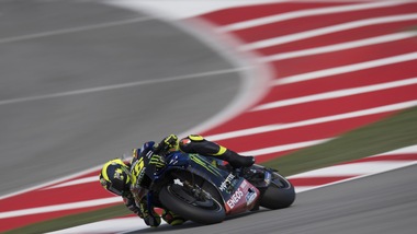 Gp Catalogna: Valentino Rossi cade e si ritira, era secondo