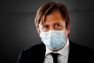 Sileri: "Impossibile riaprire gli stadi con capienza massima. Servono regole"