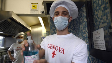 Mascherina come 'vaccino', potrebbe favorire immunità al Coronavirus