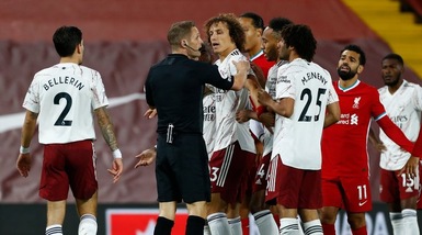 Premier League, Coronavirus: 10 giocatori positivi