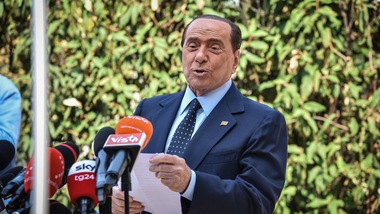 Monza, gli auguri a Berlusconi: "Lo aspettiamo allo stadio"