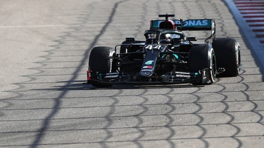 F1, dall'Inghilterra: "Hamilton-Mercedes, rinnovo fino al 2023"