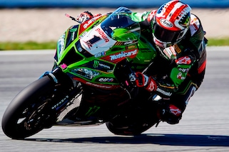 Sbk, Rea predica calma: "A Magny-Cours bisogna fare attenzione"