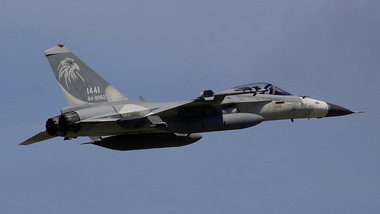 Il boato di un jet spaventa il Roland Garros