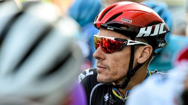 Parigi-Roubaix: Gilbert da forfait per dolori al ginocchio