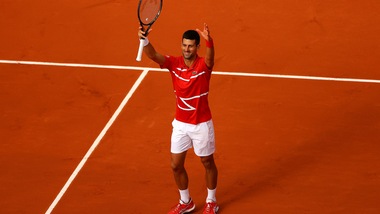 Roland Garros: Djokovic e Tsitsipas avanzano al terzo turno