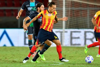 Lecce, Petriccione passa al Crotone: è ufficiale