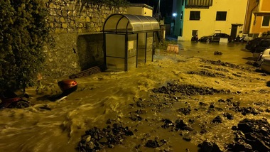 Maltempo in Liguria: frane e allagamenti, attese forti mareggiate