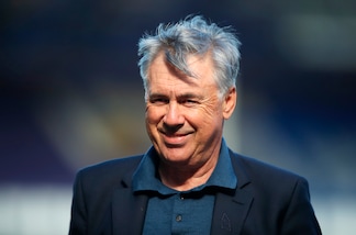 Ancelotti: "Un onore ricevere il premio di miglior allenatore della storia del Psg"