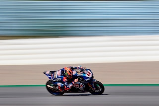 Sbk, GP Francia: Gerloff sorprende Rea nelle libere sul bagnato