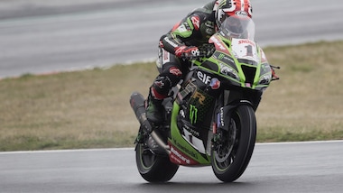 Sbk, GP Francia: Rea domina la Superpole Race, titolo ad un passo
