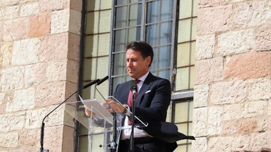 Coronavirus, Conte: “Stiamo elaborando un piano nazionale”