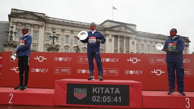 Shura Kitata Tola è il più forte a London Marathon, Kipchoge delude