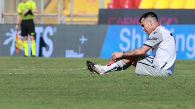 Bologna, doppio guaio: Medel out 45 giorni, Dijks due mesi