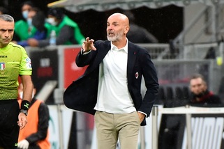 Milan, Pioli: "Ci serve un difensore centrale. Juve-Napoli? Sono preoccupato"