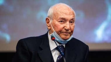 Coronavirus, Piero Angela: "Serve l'intervento dell'esercito"