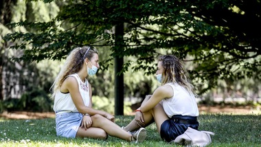 Coronavirus e mascherina all'aperto: ecco tutti i posti dove si può evitare