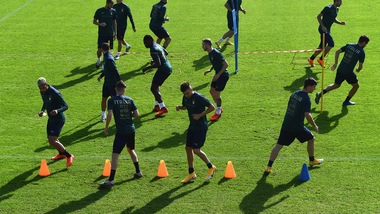 Coronavirus, per alcuni giocatori della Nazionale un tampone in più