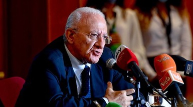 De Luca, fango su Agnelli, Juve e Figc: "Penoso, società senza onore, protocollo inutile"