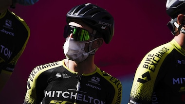 Giro d'Italia, Yates positivo al coronavirus si ritira