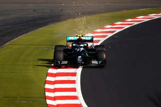 Gp Eifel, Bottas conquista la pole: quarto un super Leclerc, Vettel arranca