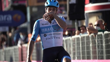 Giro d'Italia, va a Dowsett l'8ª tappa. Almeida resta maglia rosa