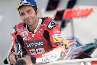 GP Francia: Petrucci vince sul bagnato! Valentino Rossi si ritira ancora