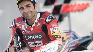 GP Francia: Petrucci vince sul bagnato! Valentino Rossi si ritira ancora