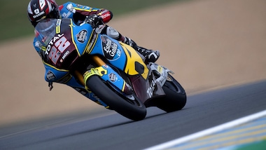 GP Francia, Lowes trionfa in Moto2: Bezzecchi terzo, Marini nelle retrovie