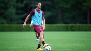 Milan, Ibrahimovic vede il derby: gol e assist in partitella