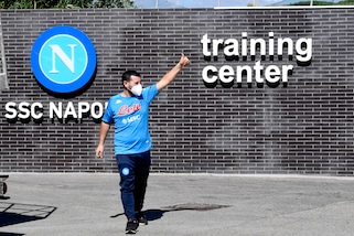 Napoli, nel nuovo giro di tamponi tutti negativi al Covid