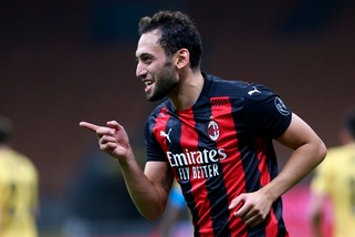 Milan, Calhanoglu fondamentale. Ma il nodo rinnovo resta