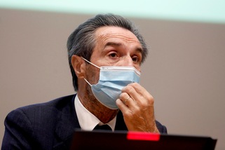 Fontana: "Chiederemo al Cts restrizioni alla movida e lezioni dad"