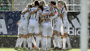 Juve stratosferica: 4-0 al Sassuolo e prima fuga in campionato