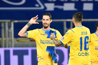 Frosinone-Ascoli 1-0: Nesta ringrazia Salvi, bianconeri ancora ko