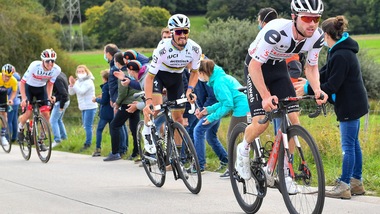 Alaphilippe, operato alla mano per ridurre la frattura