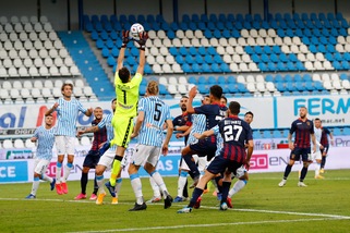 Coronavirus, Spal: un giocatore positivo