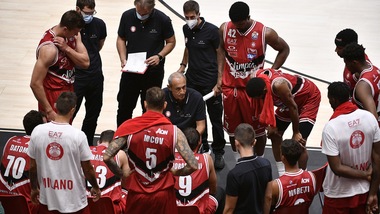 Eurolega, sospesa Zenit-Olimpia Milano. Annullati anche altri due incontri