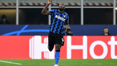 Lukaku bomber implacabile, salva l'Inter con il Borussia Mönchengladbach