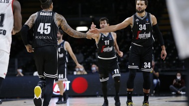 Eurocup, rimonta show della Virtus Bologna con Monaco. Cade Brescia