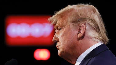 Trump, hacker indovina password e accede all'account Twitter