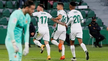 Liga, va all'Elche il derby con il Valencia