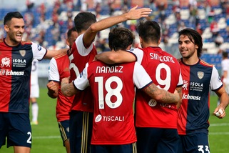 Cagliari-Crotone 4-2, Di Francesco piega Stroppa