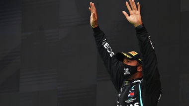 Gp Portogallo, traguardo da sogno per Hamilton: "Grazie al team"